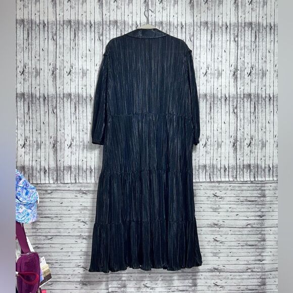 NWT Crown & Ivy 3/4 Sleeve Metallic Shirt Dress - Picture 2 of 10